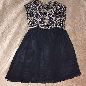 ✨FASHIONABLE AVANT- Dress ✨